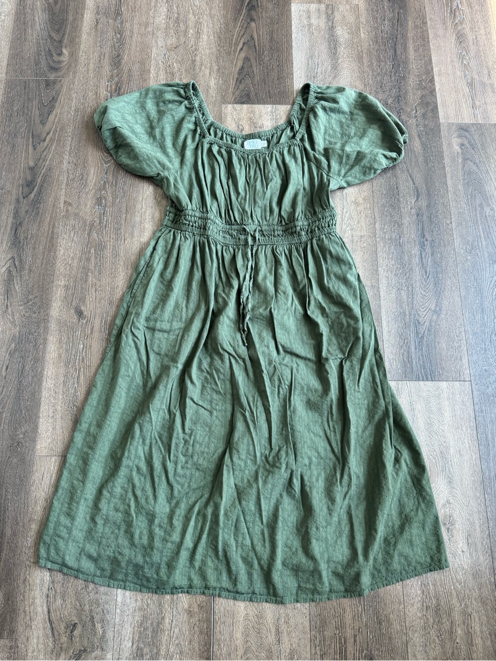 Time and Tru Olive Green Puff-Sleeve Dress Women’s Size Large